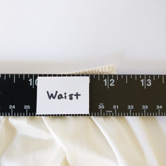 Vassarette Vintage Ivory Half Slip Under Skirt M 28" Side Split Nylon U.S.A. - Picture 7 of 8